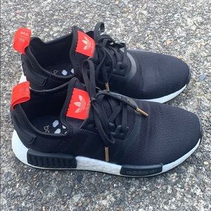 Women’s Size 6/ Youth Size 4.5 Adidas NMD R1’s